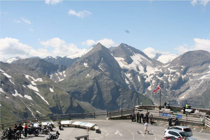 Uitzichtpunt-vanaf-Grossglockner-Hochalpenstrasse